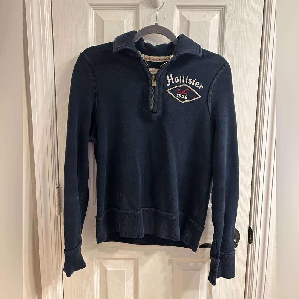 Hollister quarter zip